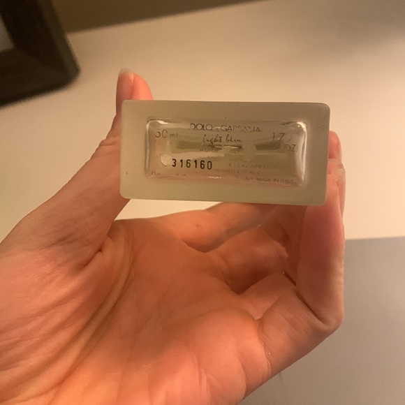 Dolce & Gabbana light blue perfume - Picture 2 of 2